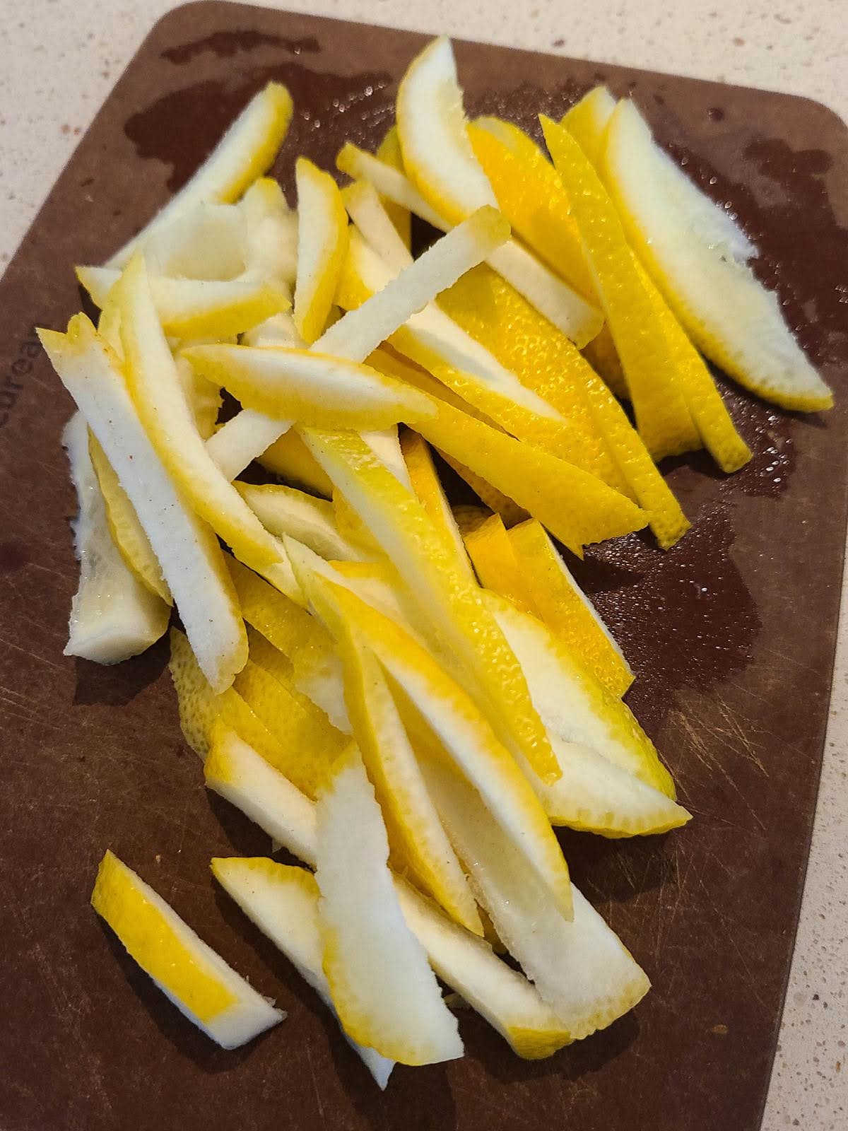 sliced-lemon-peels