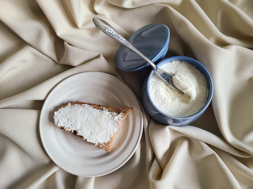 homemade-cream-cheese